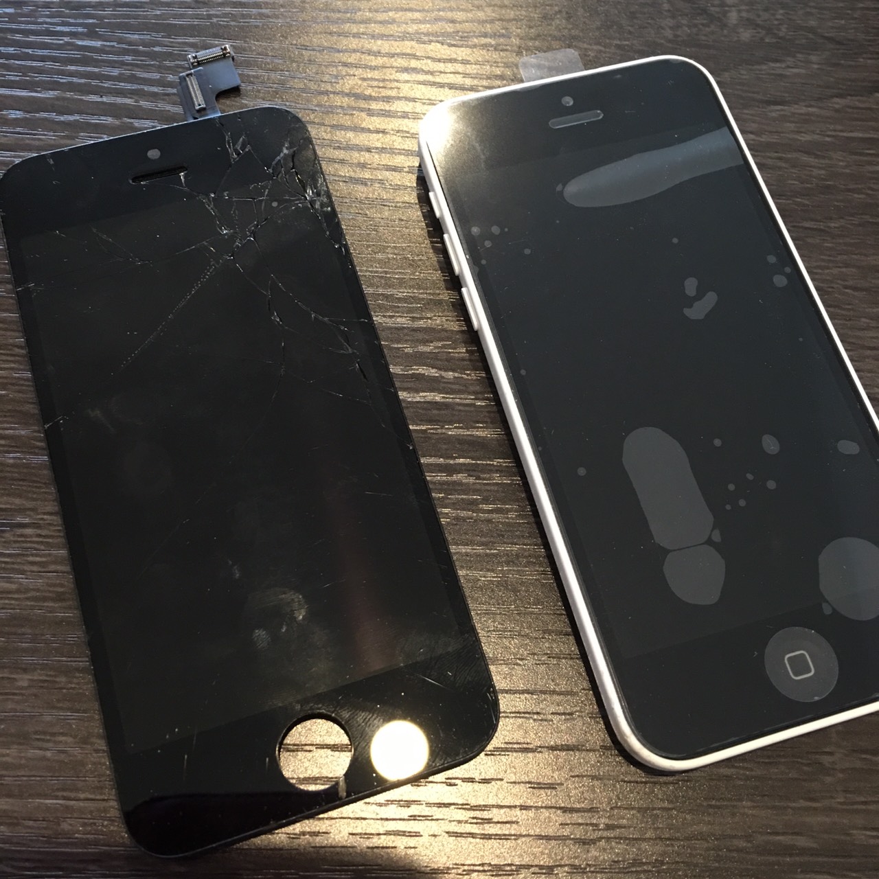 0407｜iPhone5c｜液晶パネル交換修理