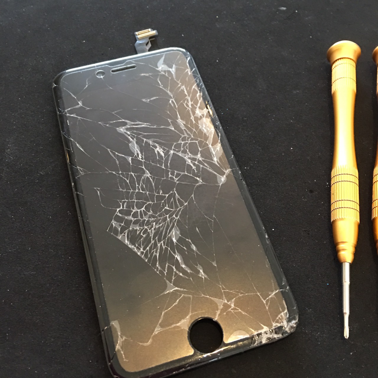 0611｜iPhone6｜液晶パネル交換修理