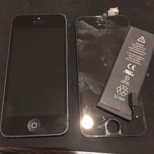 1014｜iPhone5｜液晶パネル修理｜バッテリー交換